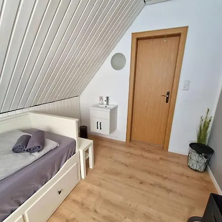 Gemuetliche Wohnung Direkt Am Kuestenkanal! Wardenburg Eksteriør billede